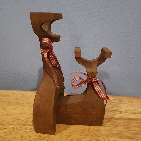 Wooden Reindeer Nesting Deer Shelf Sitter Decor Holiday Bow Nest Into Each Other - Picture 3 of 5